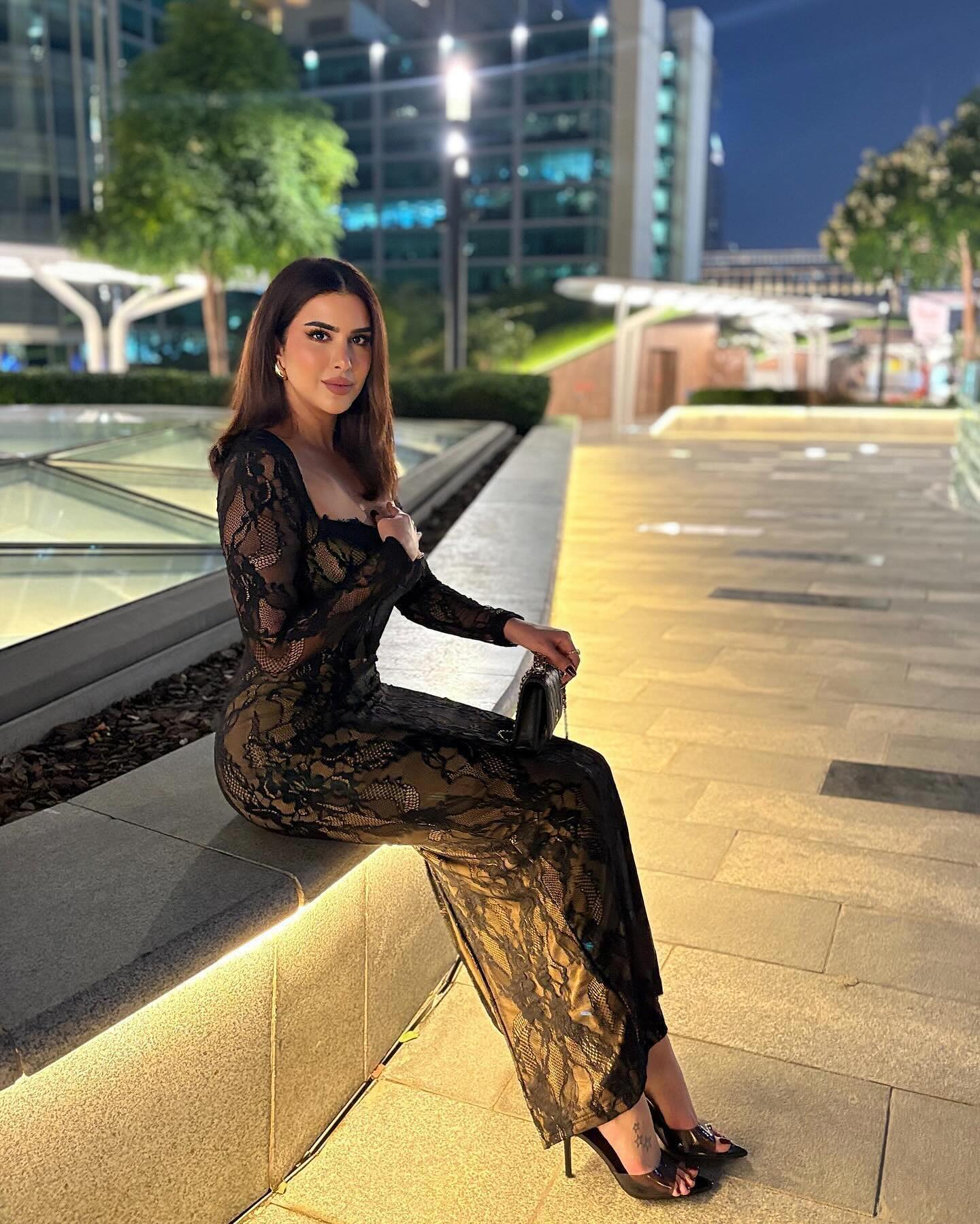 Elegant Long Sleeves Black Sheath Lace Evening Dress SF598
