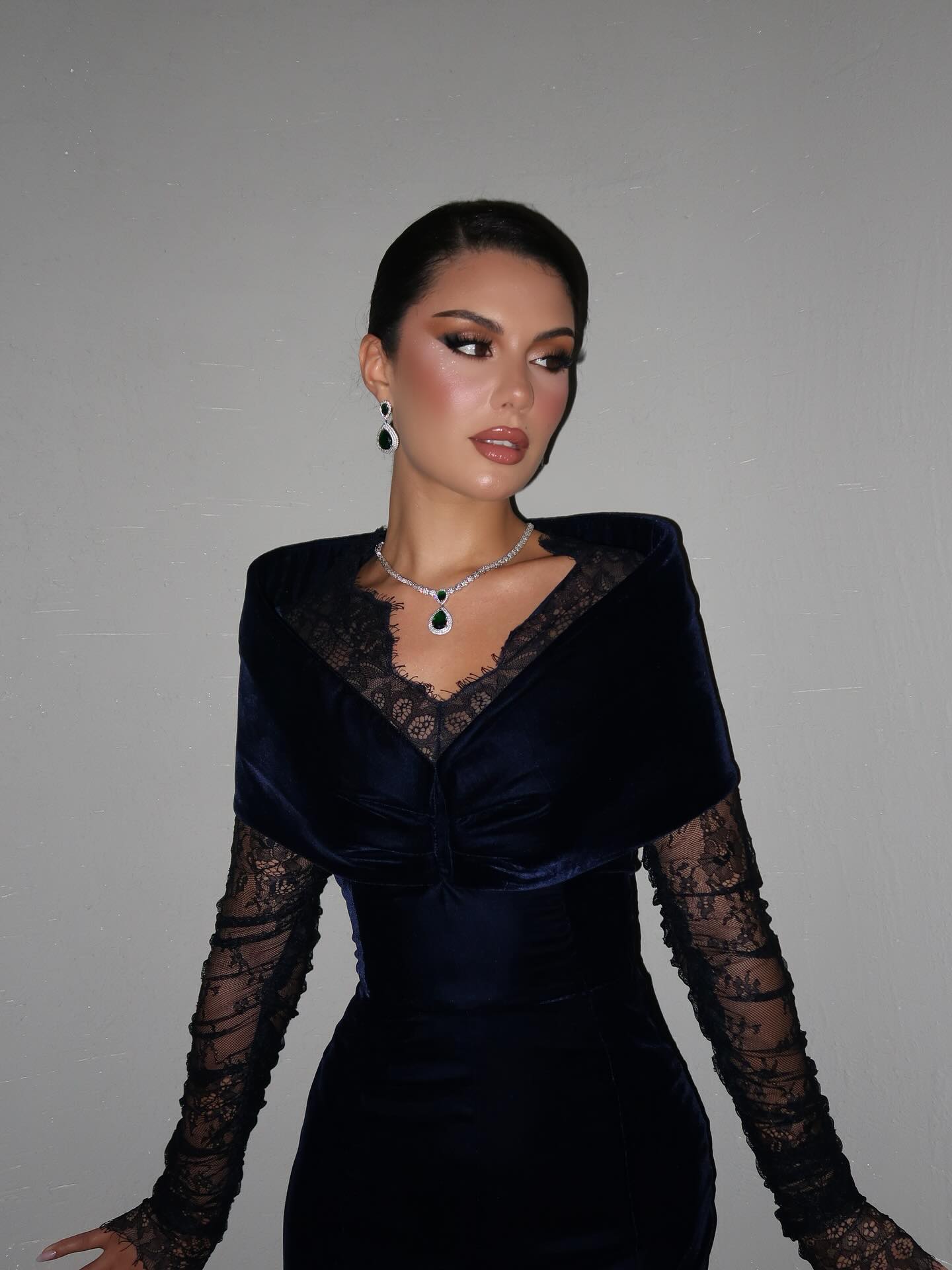 Luxury Navy Blue Velvet Lace Sleeve Evening Dress with Cap SF443